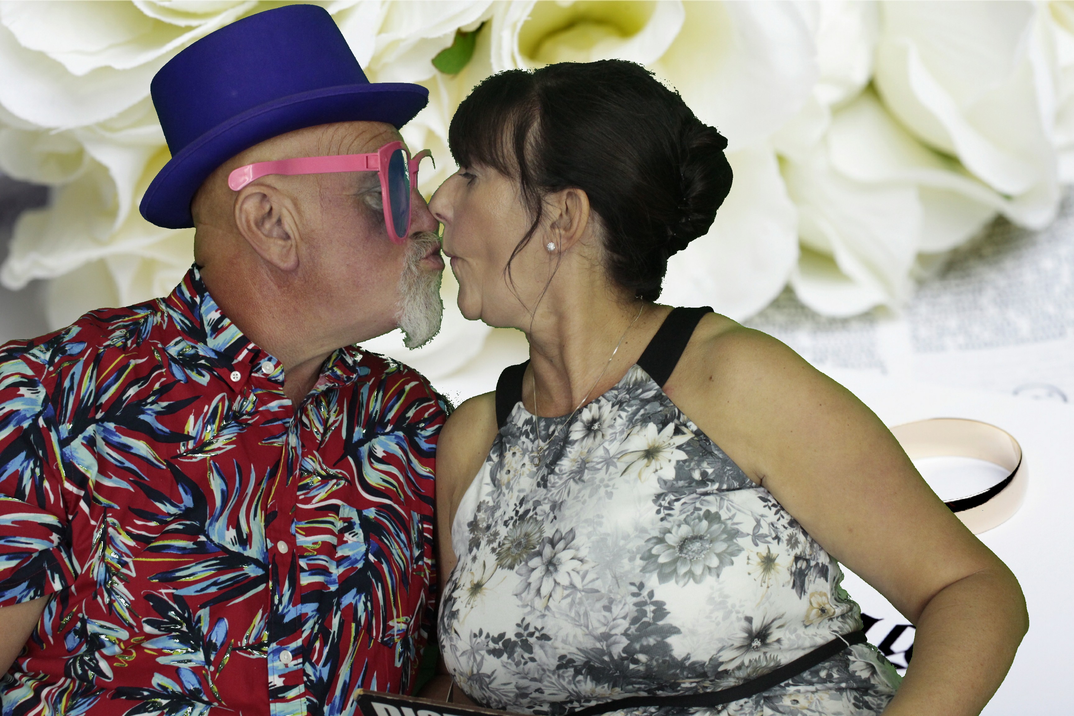 Nikki & Simon | View more photos from the event at gallery.myphotoboothexperience.co.uk/u/MyPhotoBoothExperienceLtd/Nikki-Simon